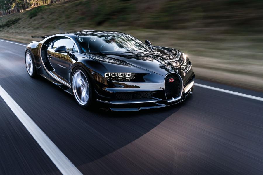  Bugatti Chiron 2016 года  (фото 13 из 51)
